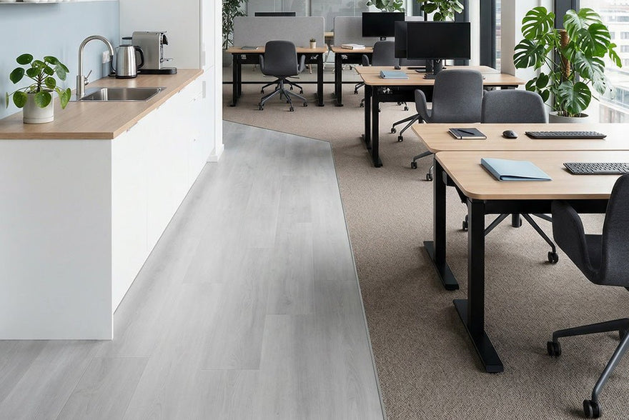 PVC vs. Teppichfliesen im Büro: Der ehrliche Vergleich (2026)