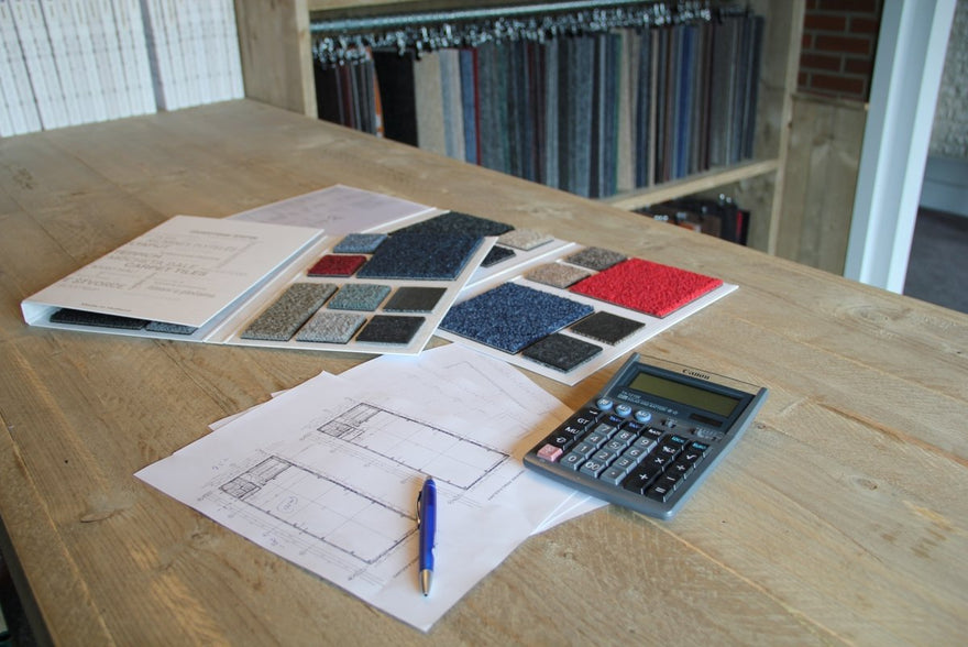 Wo Teppichfliesen kaufen? Ein ehrlicher Vergleich aller Optionen